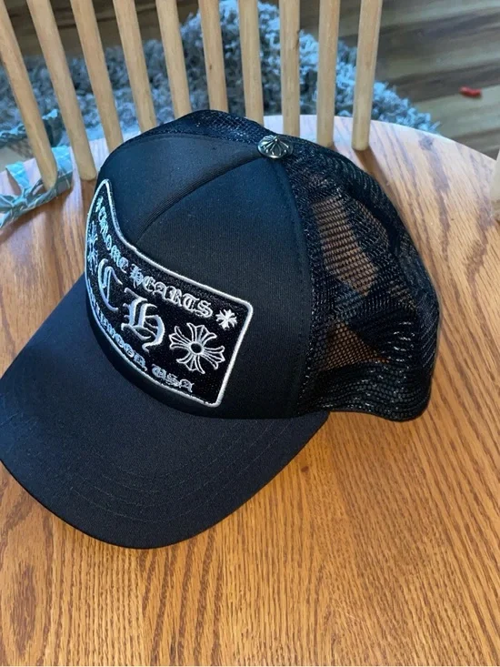 Chrome Hearts Black and White Mesh Logo Trucker Hat - Picture 4 of 5